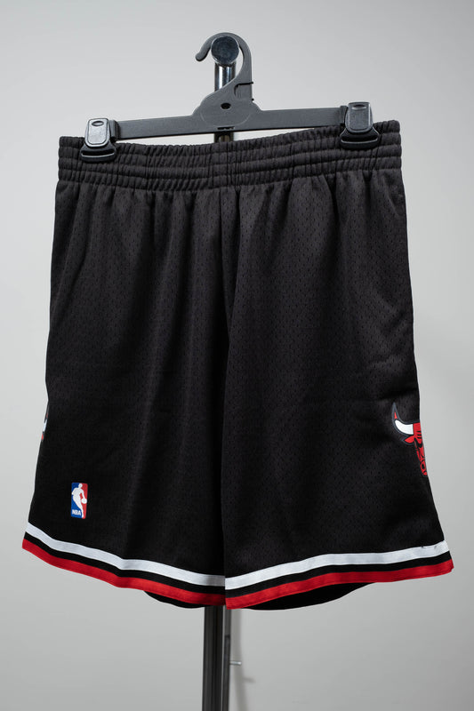 CHICAGO BULLS 1997-98 ALTERNATE SWINGMAN SHORTS